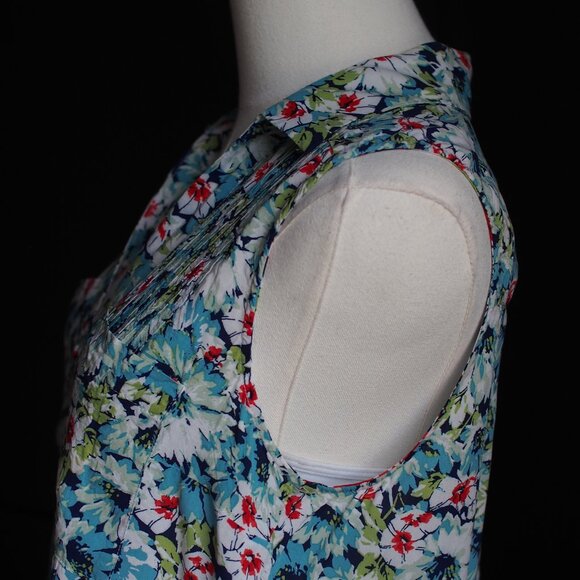 Conversations by Anthropologie | Sleeveless Floral Shirt - Picture 5 of 7